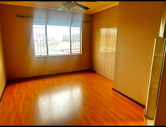 3 BEDROOM TOWNHOUSE FOR SALE IN WITFIELD